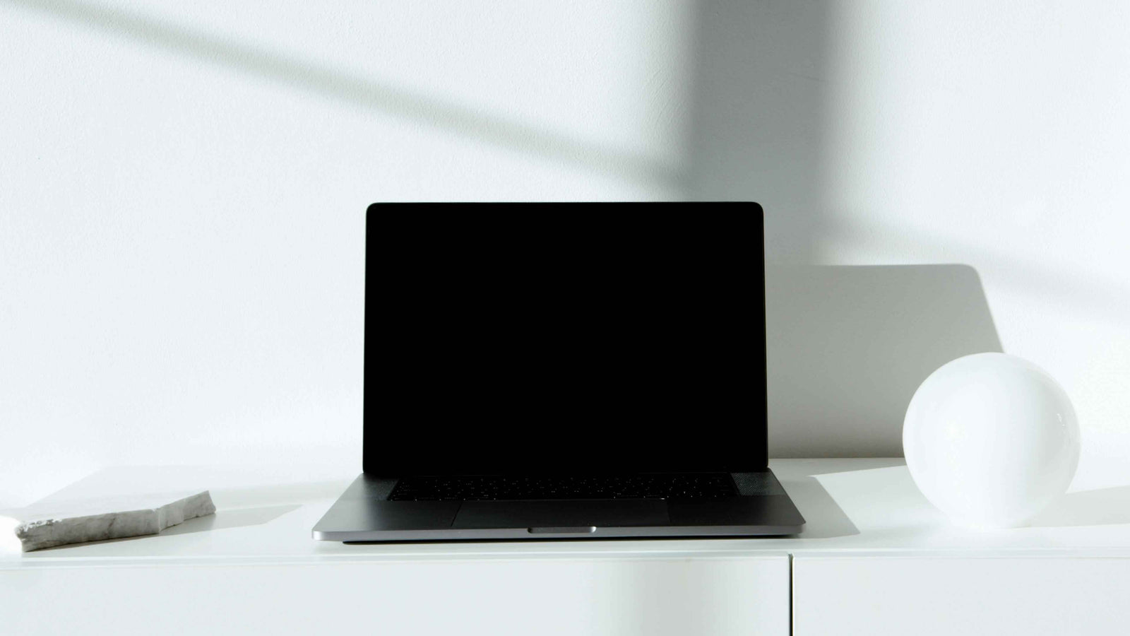 Laptop Screen Black? Causes and Fixes Before Replacing Your Laptop